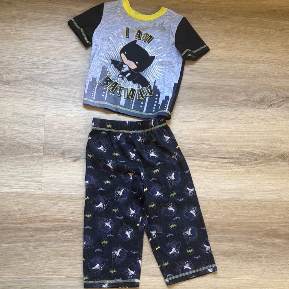 Black and Yellow Pajama Set with Cityscape Design